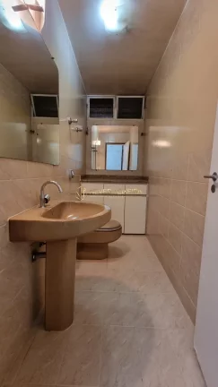 Imagem Nascente, Meio de Quadra, Andar Alto, Vazado, Vista Livre!!! SQS 110