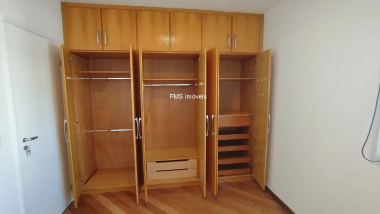 Imagem Aluguel de Apartamento em Pinheiros com 3 Quartos sendo 1 Suíte, 4 Banheiros, 2 Vagas de Garagem.