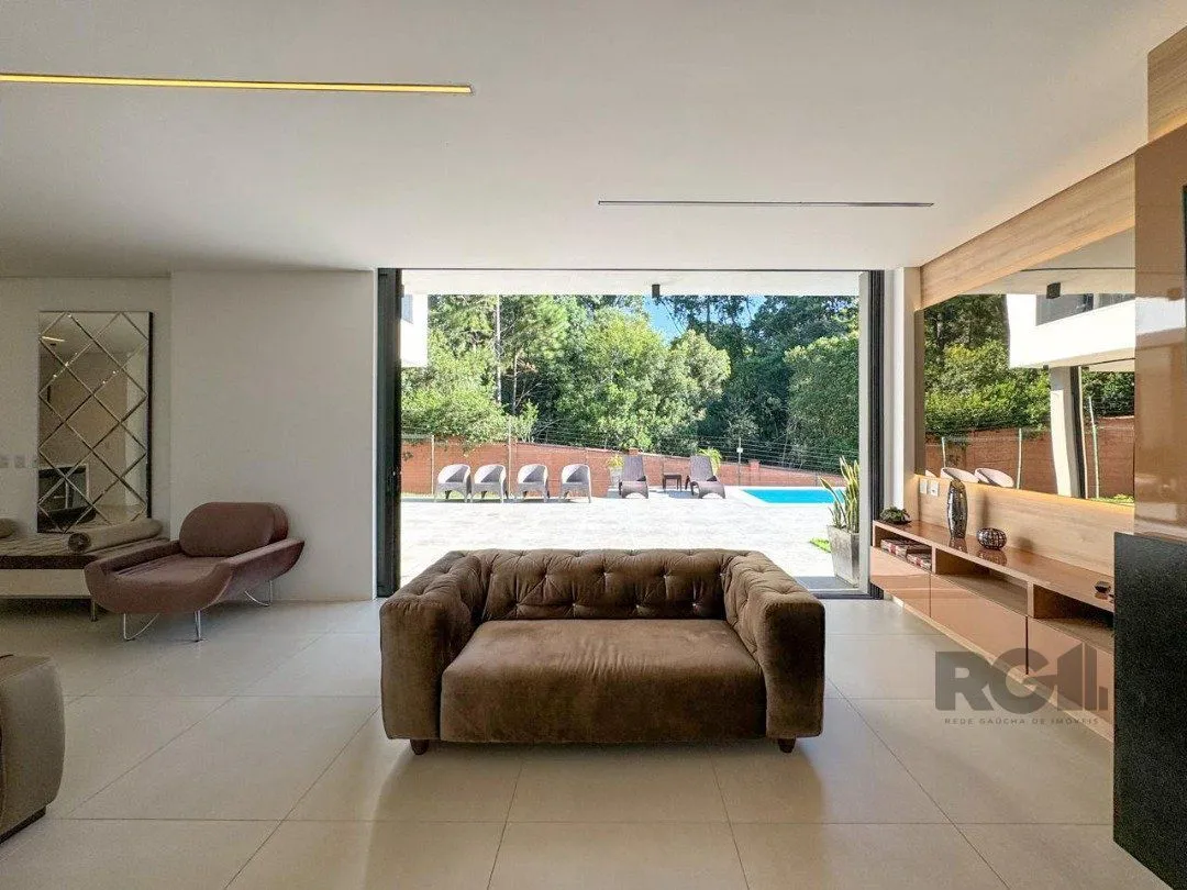 Imagem Casa Condominio para Venda - 340m², 4 dormitórios, sendo 4 suites, 4 vagas - Alphaville