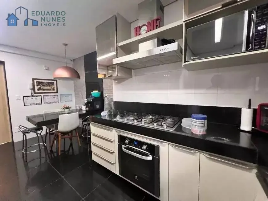 Imagem EXCELENTE ÁREA PRIVATIVA COM 04 QUARTOS, 02 SUÍTES, 05 VAGAS, CIDADE NOVA!