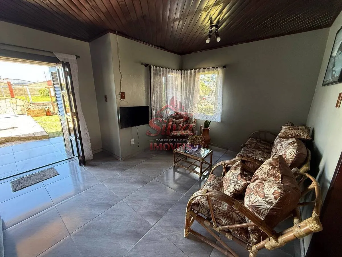 Imagem C1182 | Casa 4 dormitórios com piscina a 200m do mar
