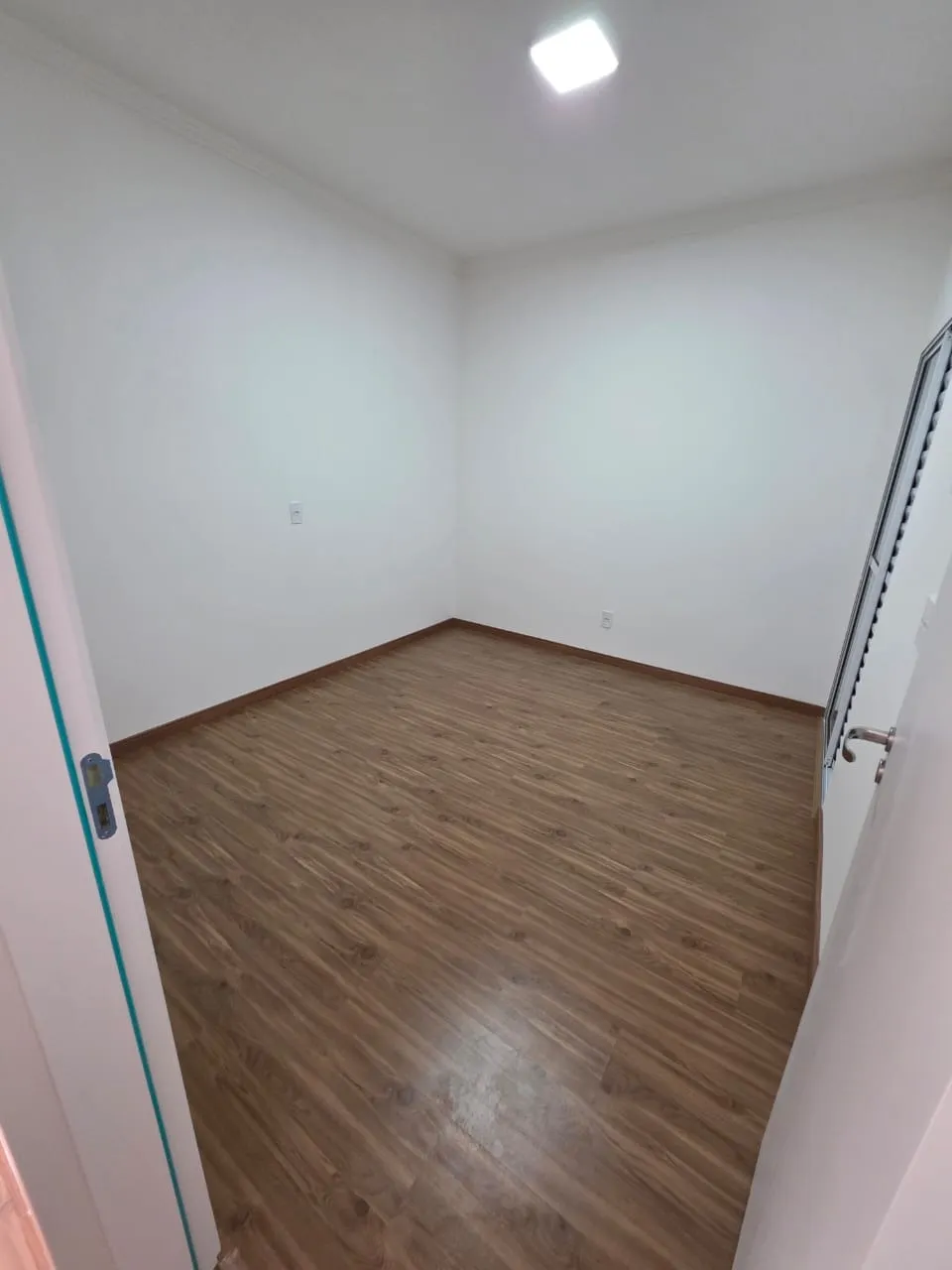 Imagem Imperdível oportunidade! Casa à venda em Sorocaba-SP, Jardim São Carlos. 3 quartos, 3 suítes, 2 salas, 3 banheiros, 3 vagas. 123m². Aproveite!