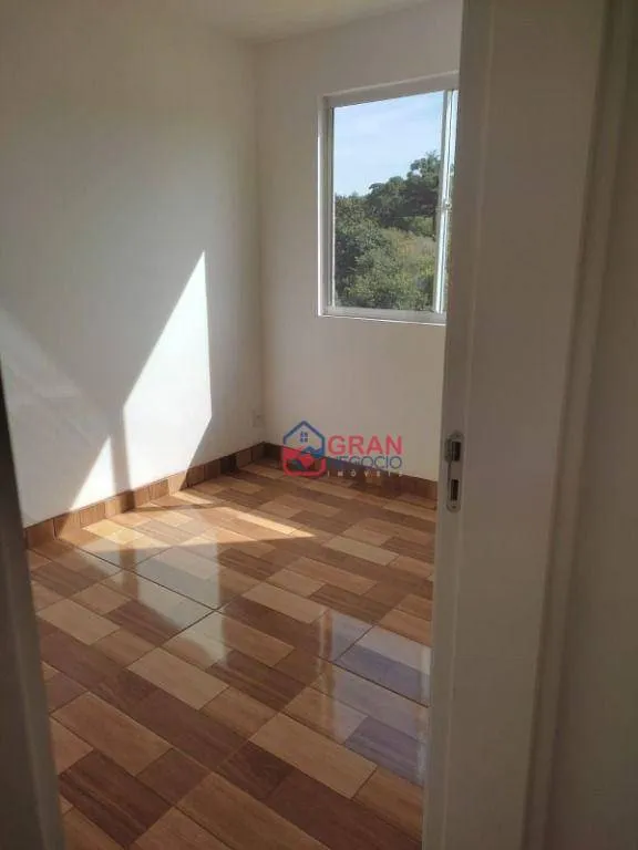 Imagem Apartamento com 2 dormitórios à venda - Jardim Itaqui - Campo Largo/PR