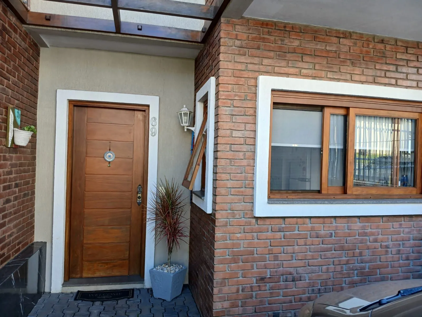 Imagem Casa a venda com piscina de 3 dormitórios em porto alegre