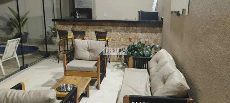 Imagem Casa padrão à venda com 4 dormitórios no Residencial Estados Unidos - Uberaba