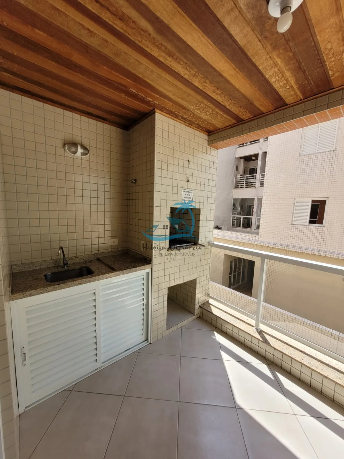 Imagem Excelente apartamento com 2 dormitórios a venda na melhor rua da Praia Grande em Ubatuba, a poucos metros do mar.
