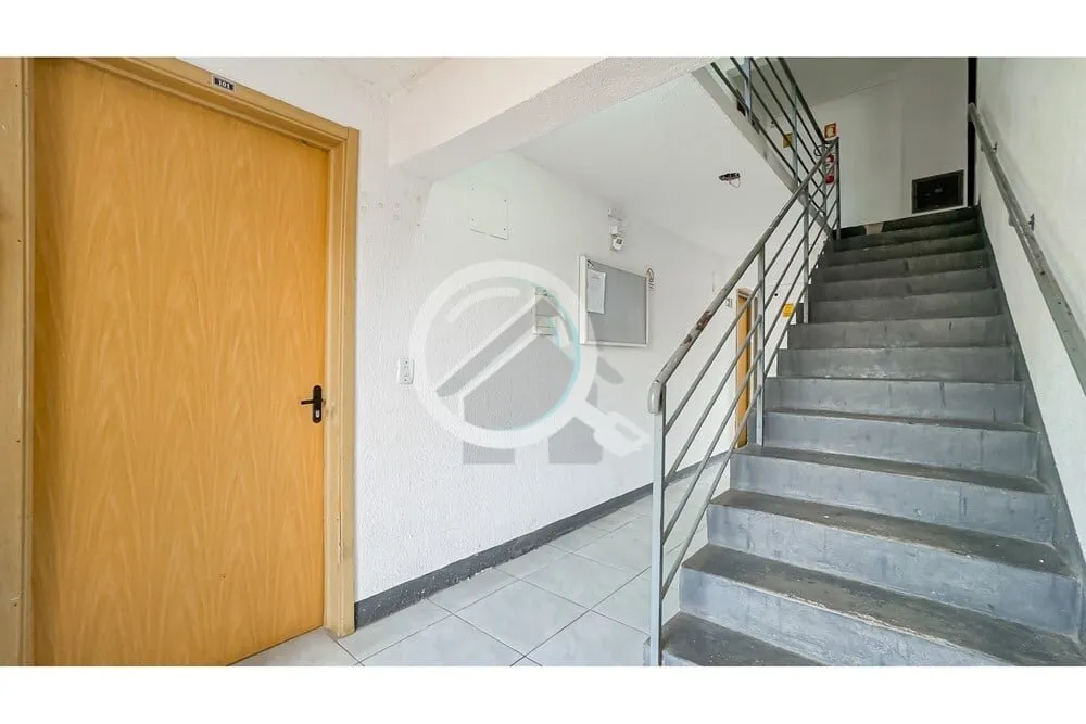 Imagem Descubra o seu novo lar no bairro Partenon. Este apartamento residencial à venda apresenta uma opor...