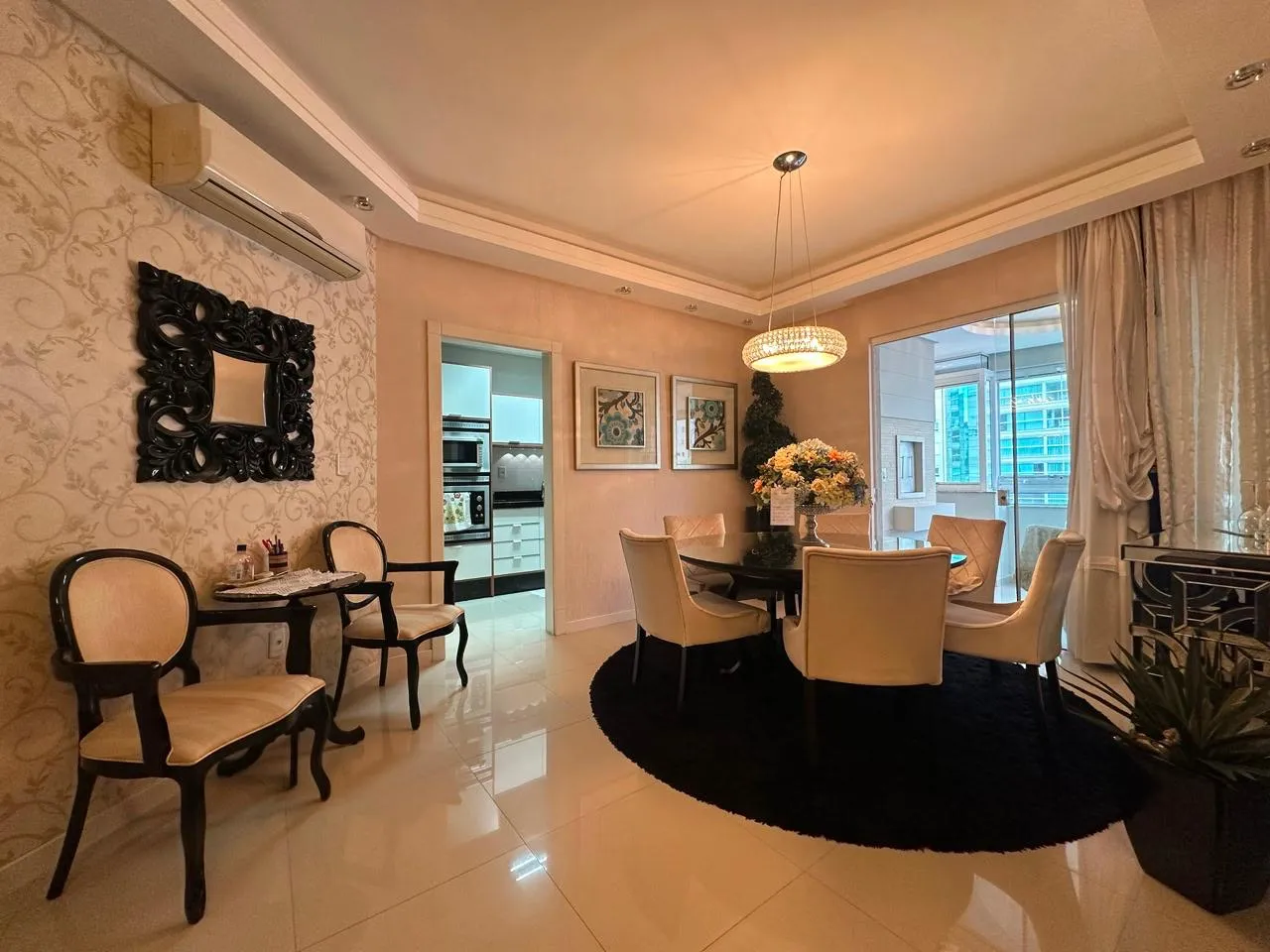 Imagem Apartamento com vista para o mar à venda com 116m2 por R$ 1.980.000,00