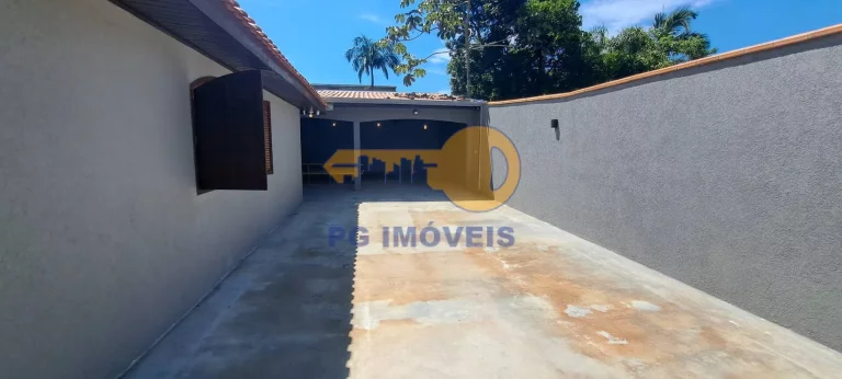 Imagem RESIDENCIA PARA 13 PESSOAS A 700M DO MAR