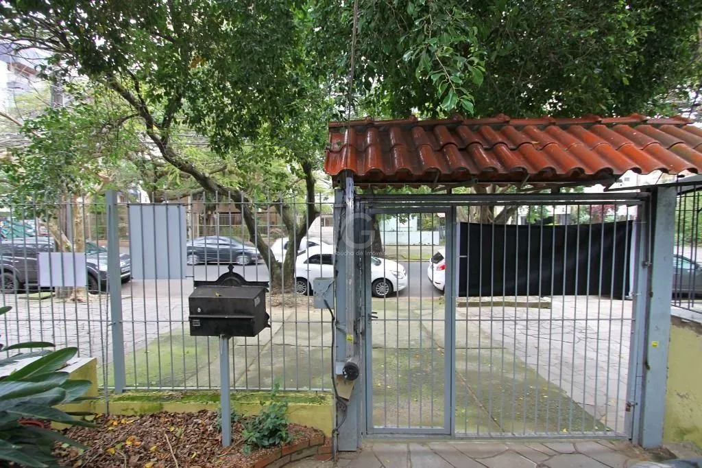 Imagem Terreno com Casa Para comprar com 3 dormitórios 111 m²