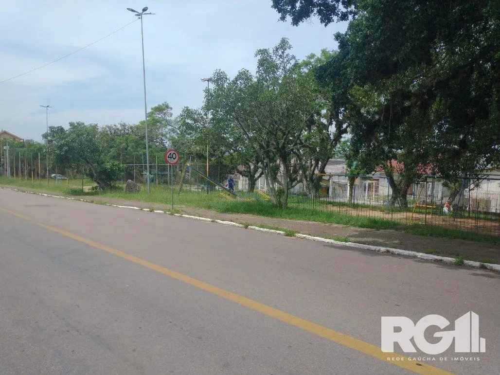 Imagem Linda Residência com cinco dormitórios no centro da cidade de Viamão/RS