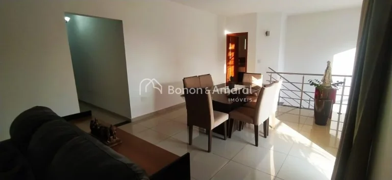 Imagem Linda casa praticamente térrea, localizada em condomínio com fácil acesso às Rodovias Anhanguera...