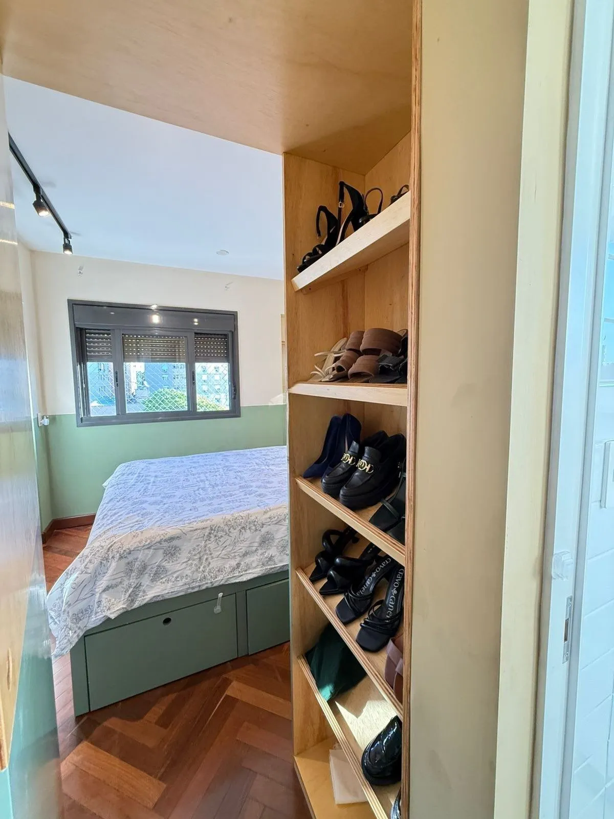 Imagem Apartamento com 2 dormitórios, suíte e churrasqueira.