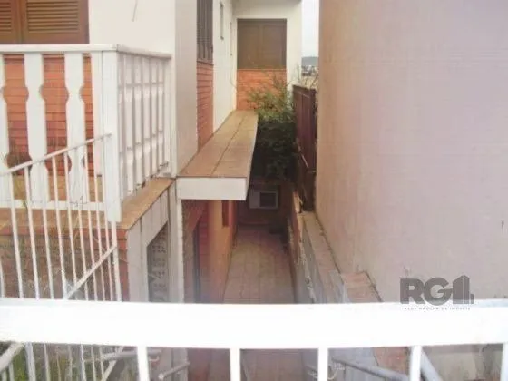 Imagem Casa para Venda - 218m², 5 dormitórios, sendo 1 suites, 2 vagas - Vila Nova