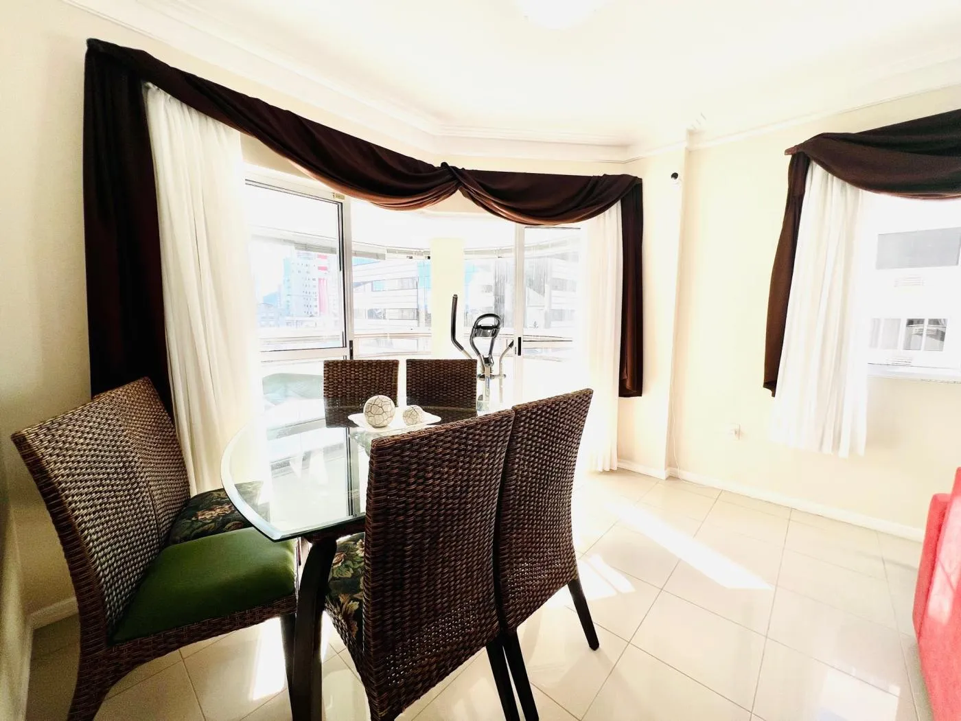 Imagem Apartamento Zona Central para Venda em Balneário Camboriú, CENTRO, 3 dormitórios, 1 suíte, 2 banheiros, 1 vaga