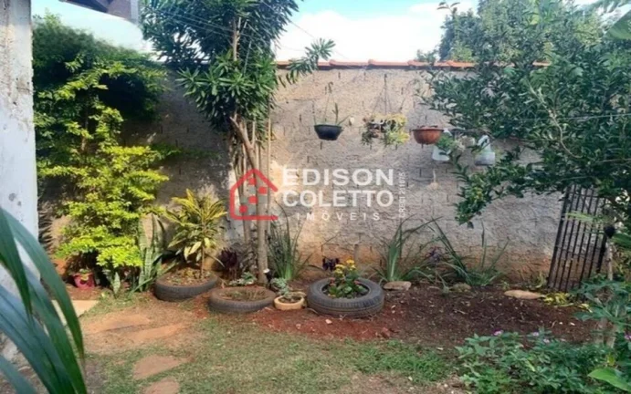 Imagem Linda Casa no bairro São Matheus com 3 quartos toda avarandada com lindo paisagismo