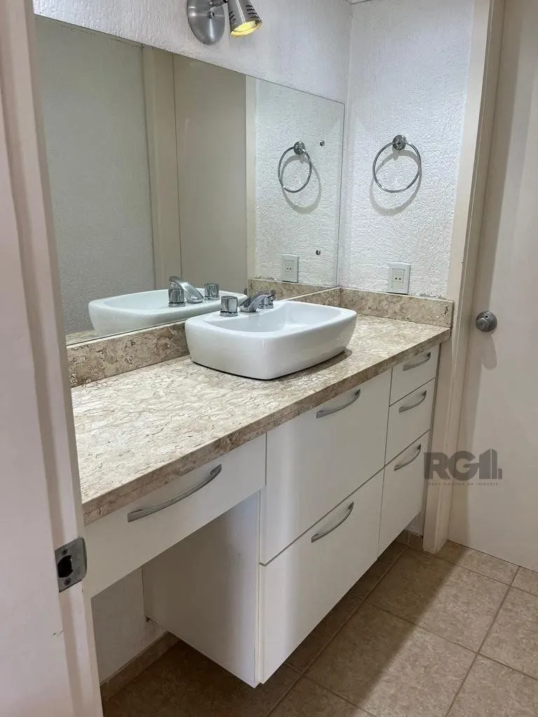 Imagem Casa Condominio para Venda - 70m², 2 dormitórios, sendo 1 suites, 2 vagas - Cavalhada