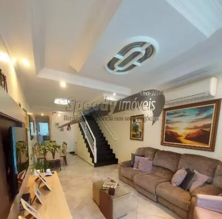 Imagem Casa á venda em Santos, Rua Liberdade