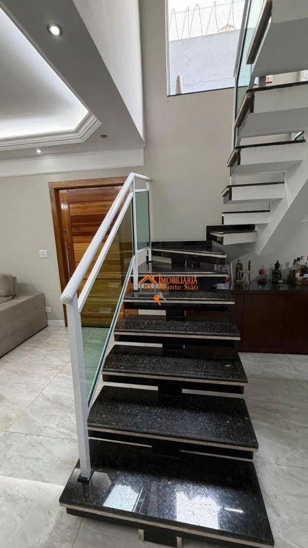 Imagem Sobrado com 3 dormitórios à venda, 150 m² por R$ 850.000,00 - Jardim Aida - Guarulhos/SP