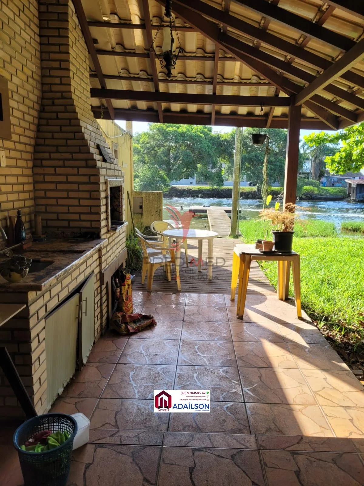 Imagem Casa com edícula em Florianópolis SC, À venda no Canal da Barra da Lagoa!