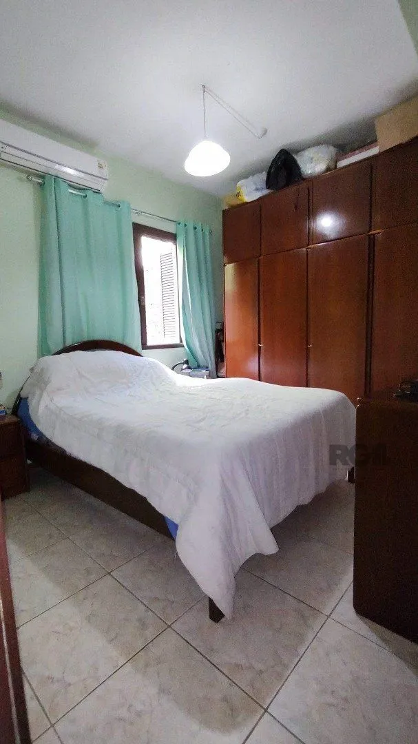 Imagem Sobrado, 5 quartos, 2 suites, pátio, 3 vagas - Bairro Vila Nova