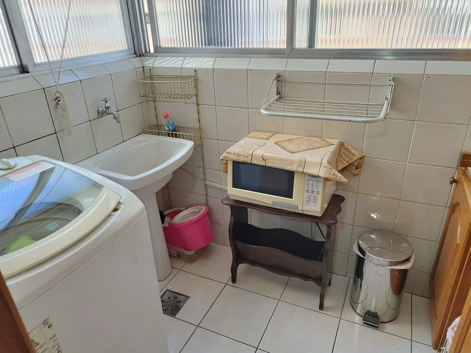 Imagem Apartamento 2 Dormitórios, 1 vaga Dupla de Garagem, Bairro Independência, Porto Alegre-RS