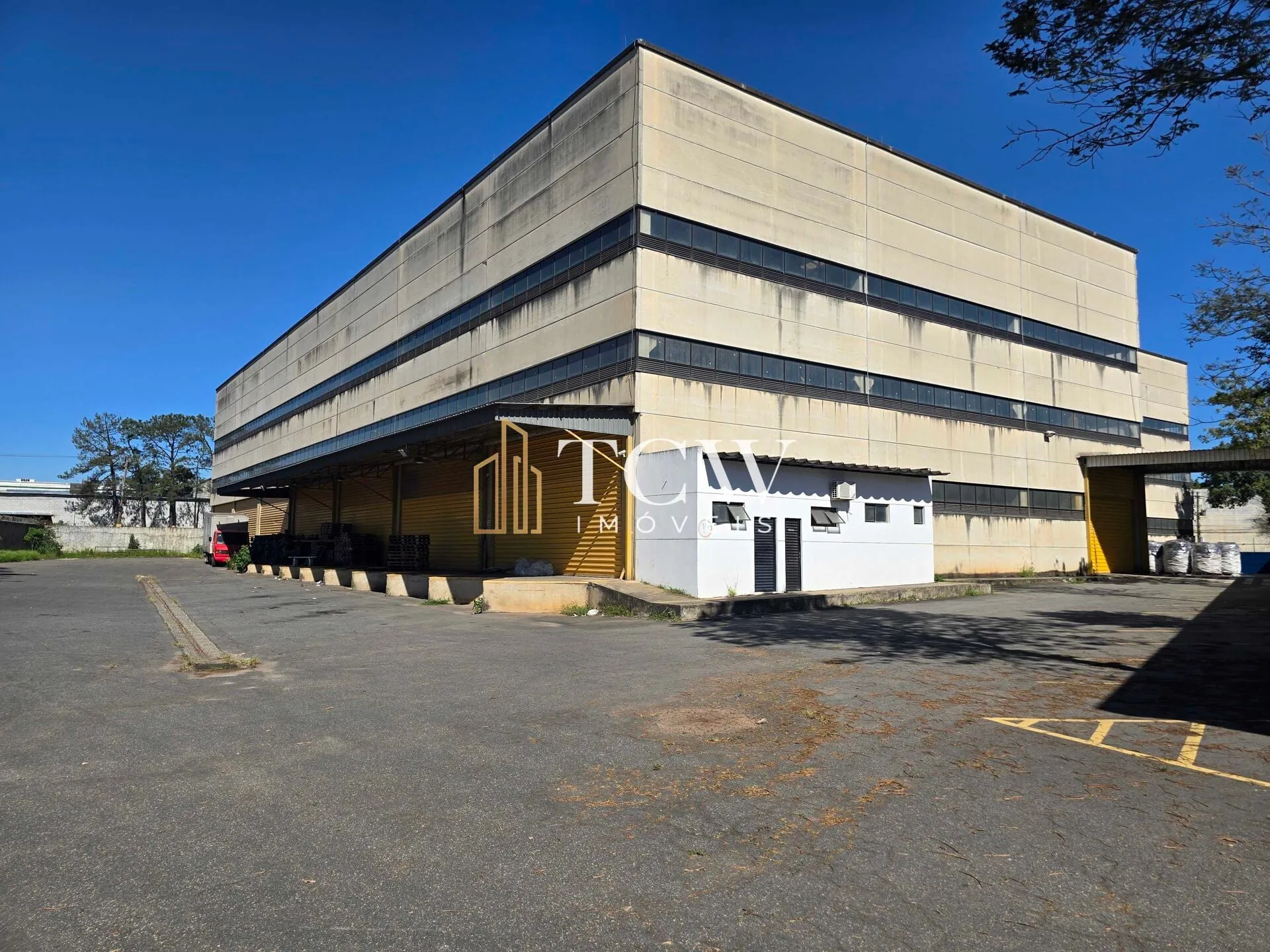 Imagem Galpão Logístico e Industrial para locação em Guarulhos/SP | 9.242 m2 | Próximo à Rodovia Presidente Dutra