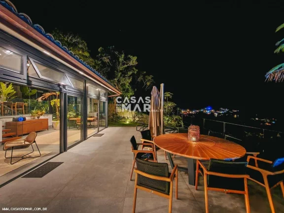 Imagem Casa para Temporada em Armação dos Búzios / RJ no bairro Alto de Búzios
