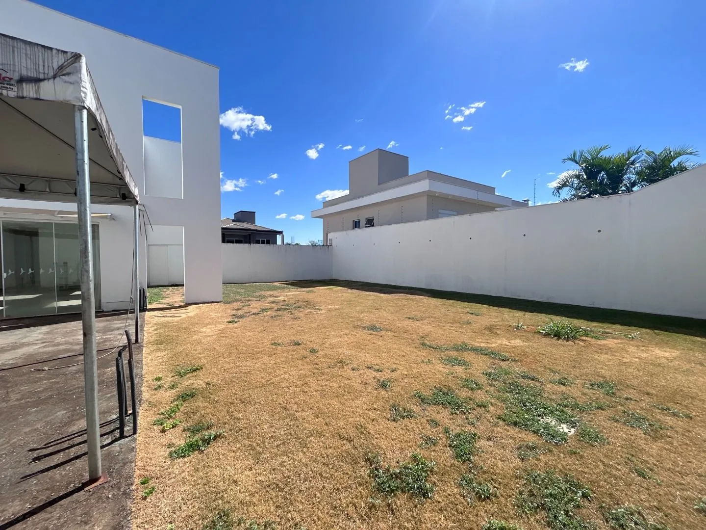 Imagem Casa com 5 dormitórios, 266 m² - venda por R$ 2.100.000,00 ou aluguel por R$ 5.500,00/mês - Alto dos Caiçaras - Patos de Minas/MG