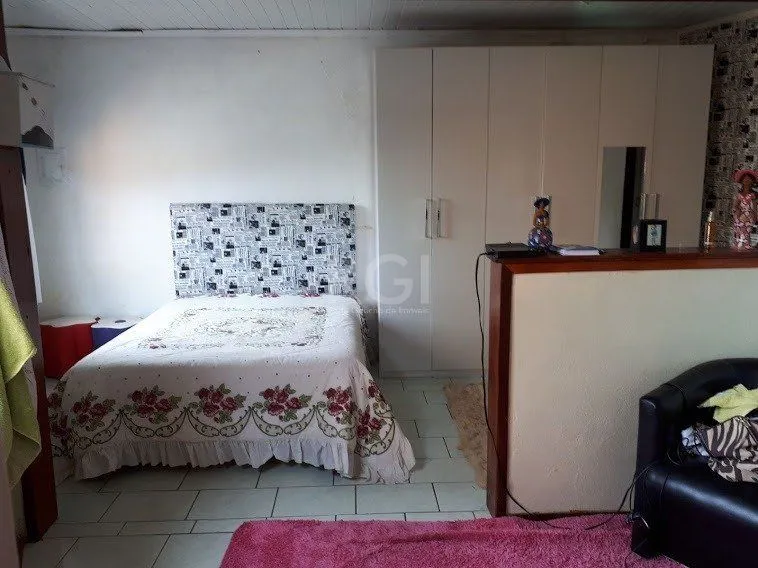 Imagem Casa com 4 dormitórios no bairro Vila Nova