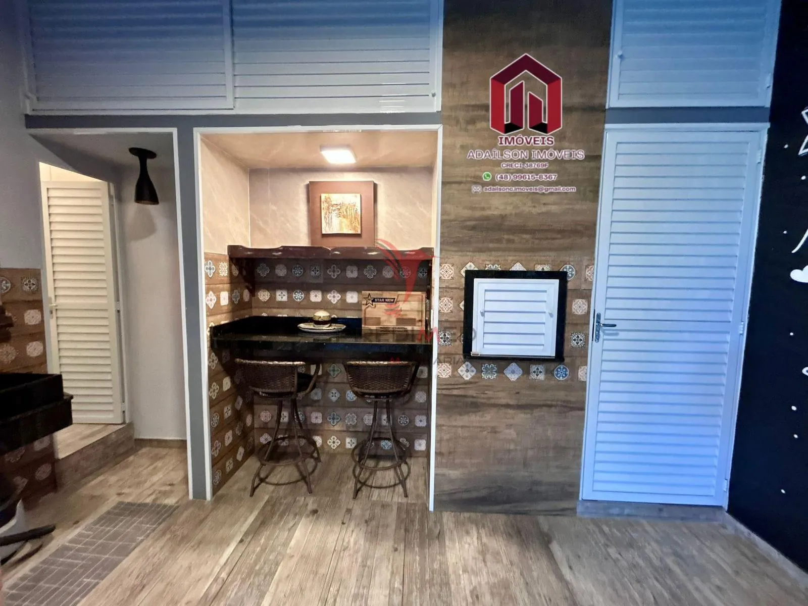 Imagem Casa Porteira Fechada à Venda em Balneário Piçarras/SC Brasil
