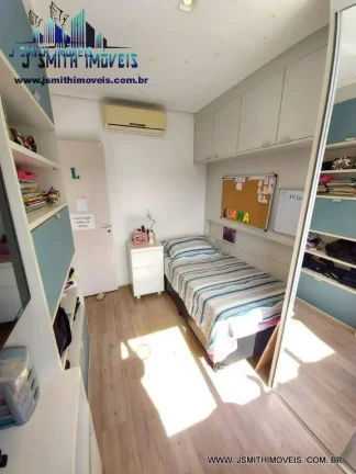 Imagem Charmosa residência com 3 dormitórios sendo 1 suíte com closet em condomínio fechado com traços...