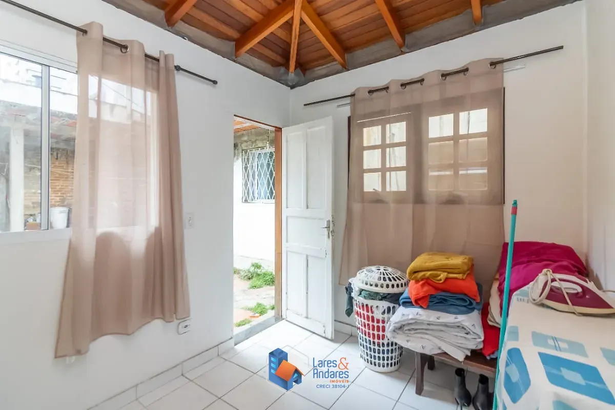 Imagem Casa para venda em Santo Amaro com 4 quartos, sendo 2 suítes, 150m²