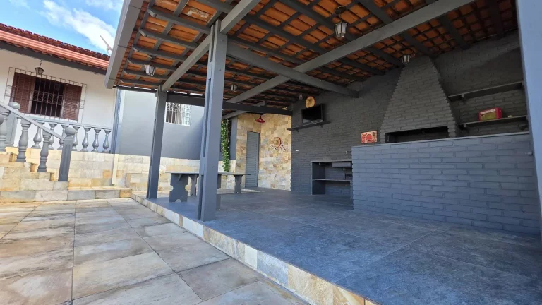 Imagem Casa com 2 quartos, sendo 1 suíte - Jardim Leblon