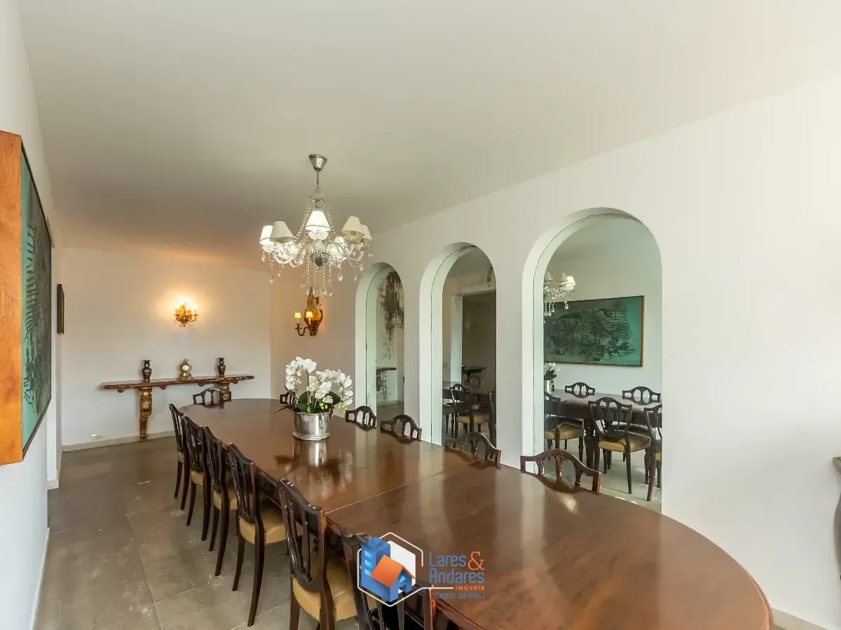 Imagem Casa para venda em Pacaembu com 3 quartos, 379m²