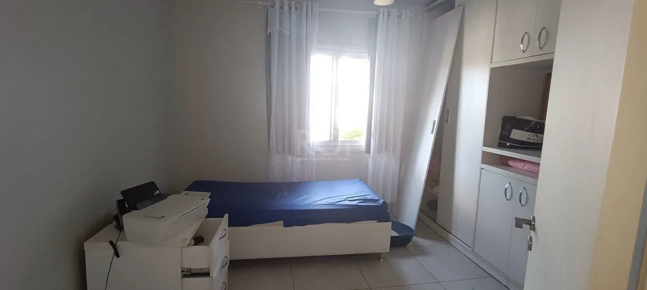 Imagem Casa para Venda - 250m², 3 dormitórios, sendo 1 suites, 2 vagas - Vila Nova, Porto Alegre