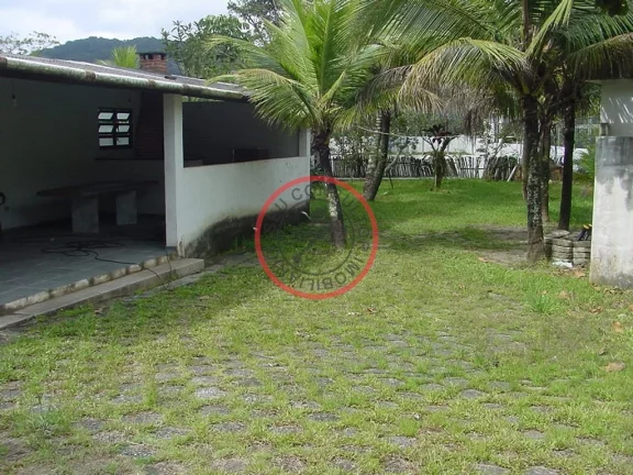 Imagem Terreno com casa no centro de camburi 500 metros da Praia