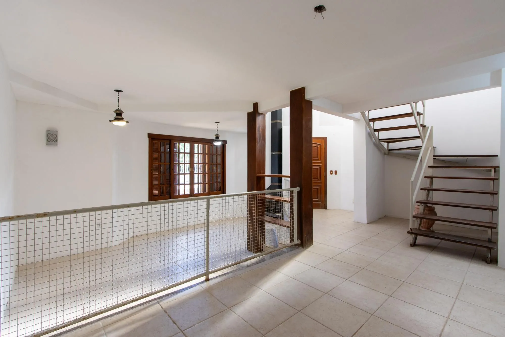 Imagem Casa para Venda - 253.35m², 3 dormitórios, sendo 1 suites, 4 vagas - Serraria