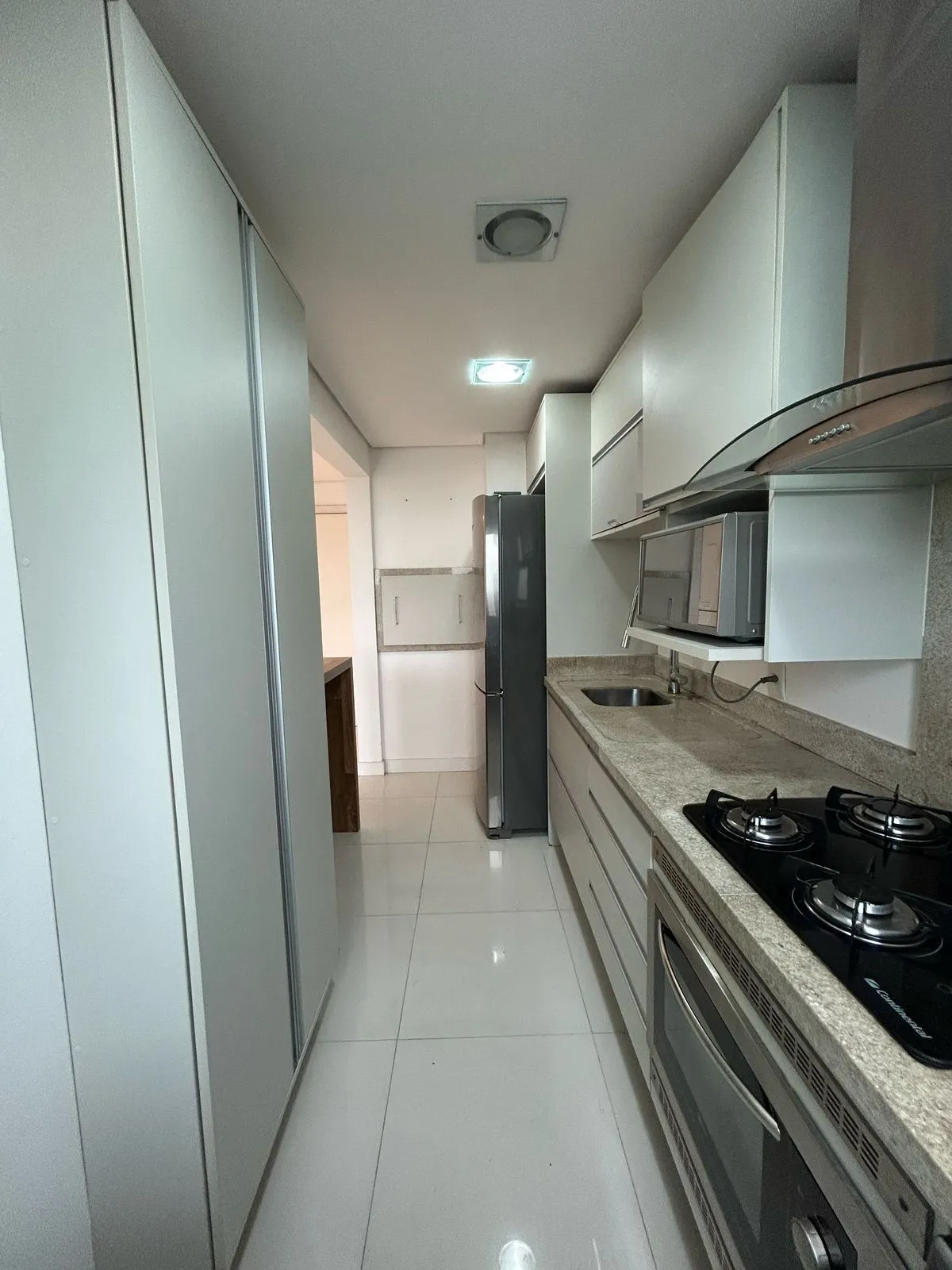 Imagem Lindo apartamento semi mobiliado, infra completa e a apenas 4 min do Iguatemi