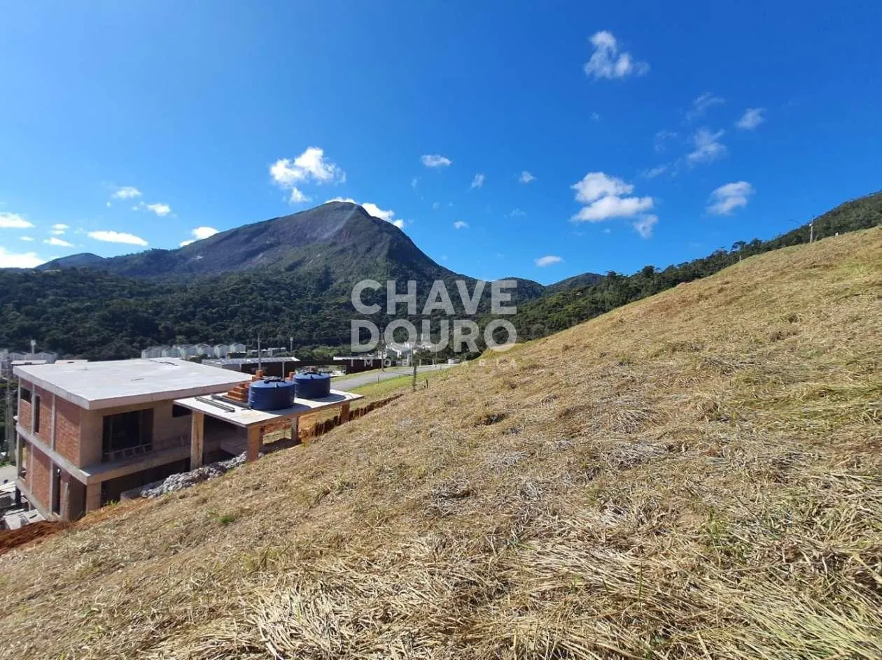 Imagem Lote com 246m² em condomínio próximo do centro de Teresópolis