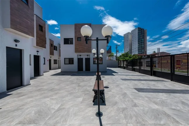 Imagem CASA COM 98 m² - VILA ANHANGUERA - MONGAGUA SP