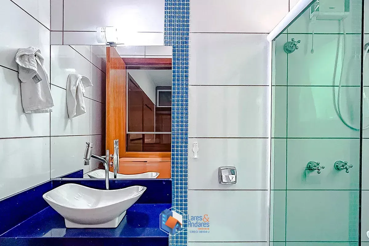 Imagem Casa para venda em Penha de França com 4 quartos, sendo 4 suítes, 212m²