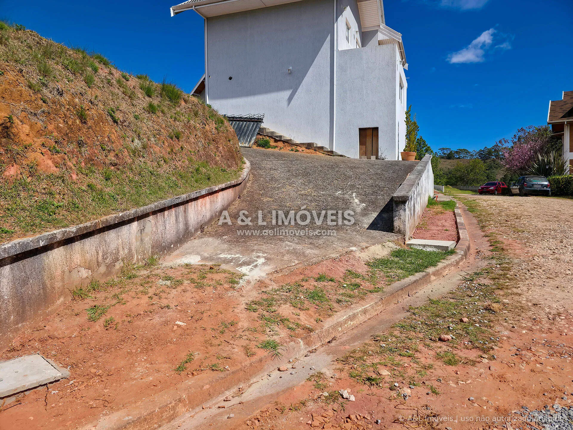 Imagem Terreno à venda em Campos do Jordão | 325,45 m² | Villagio D'Imbiry