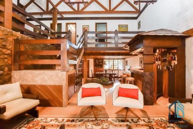 Imagem Casa a venda 05 quartos sendo 03 suítes, no Ahú/São Lourenço em Curitiba Pr