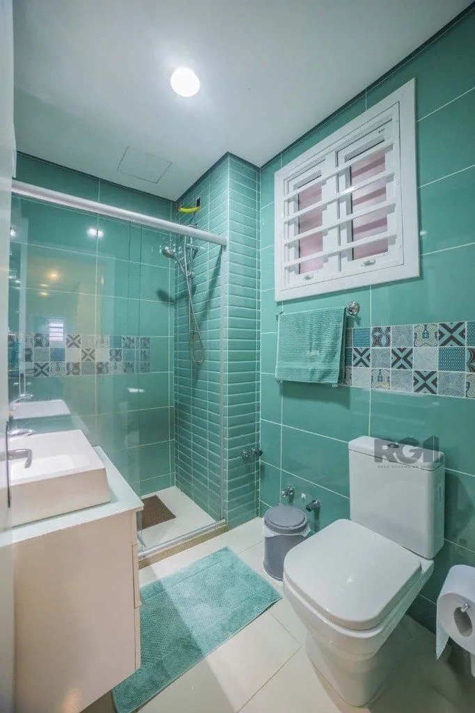 Imagem Casa de 4 dormitórios no bairro Glória