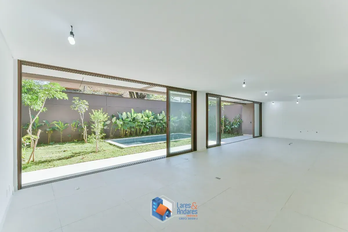 Imagem Casa no condomínio Condomínio Casa Flora Badra para venda com 4 quartos, sendo 4 suítes, 620m²
