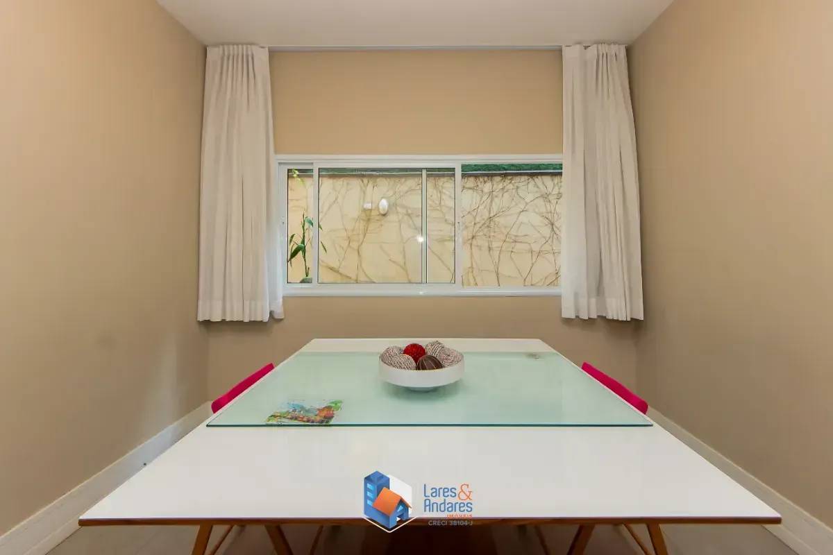 Imagem Casa no condomínio Solar dos Manacás para venda com 5 quartos, sendo 5 suítes, 428m²