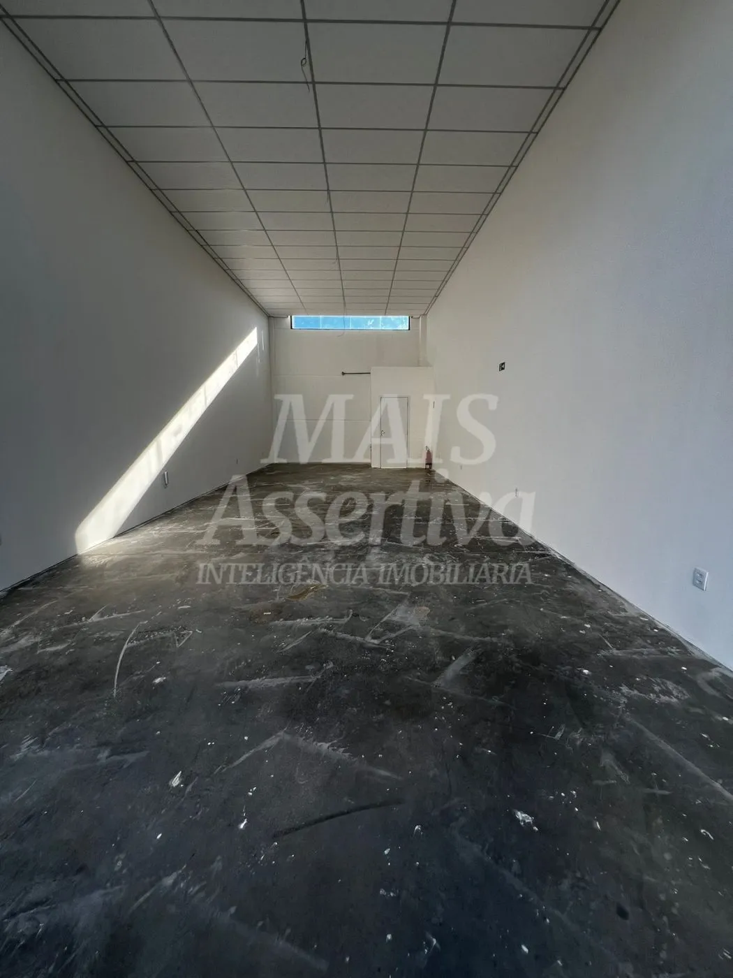 Imagem Sala comercial térrea para locação no Centro de Campo Bom/RS