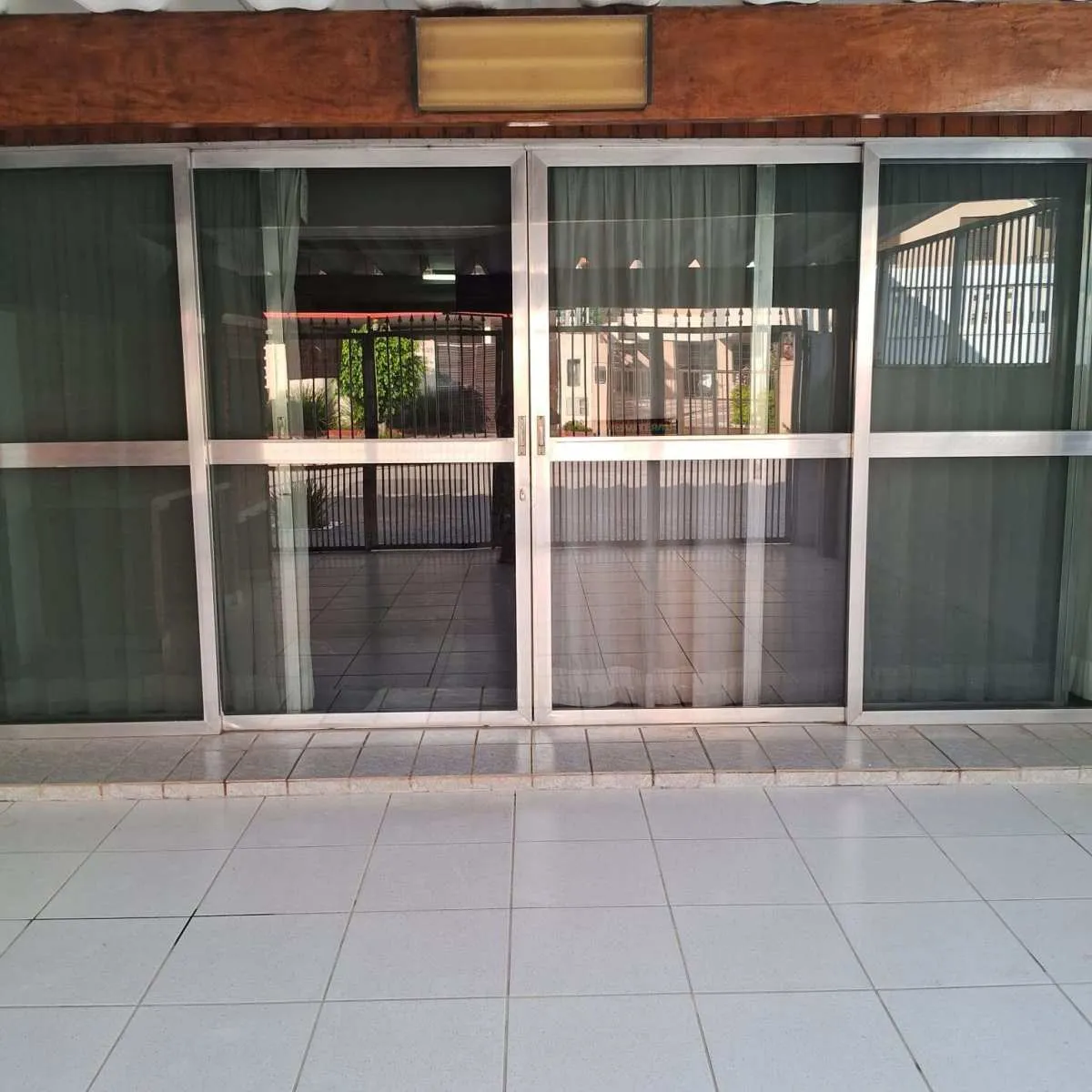 Imagem Casa à venda em Guarujá, Enseada, com 1 quarto, com 70 m2, Condomínio Mandaguari