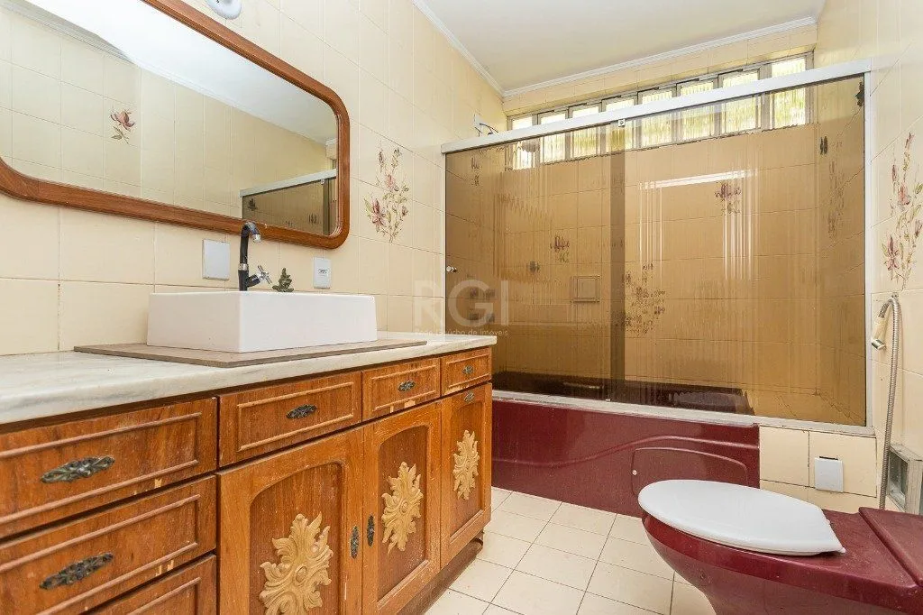 Imagem Casa para Venda - 740m², 5 dormitórios, sendo 1 suites, 3 vagas - Vila Assunção